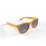 Trendy oranje montuur zonnebril