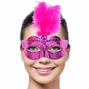 Roze oogmasker met roze veer
